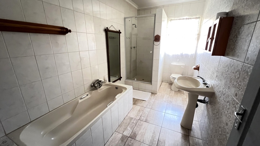 8 Bedroom Property for Sale in Pellissier Free State